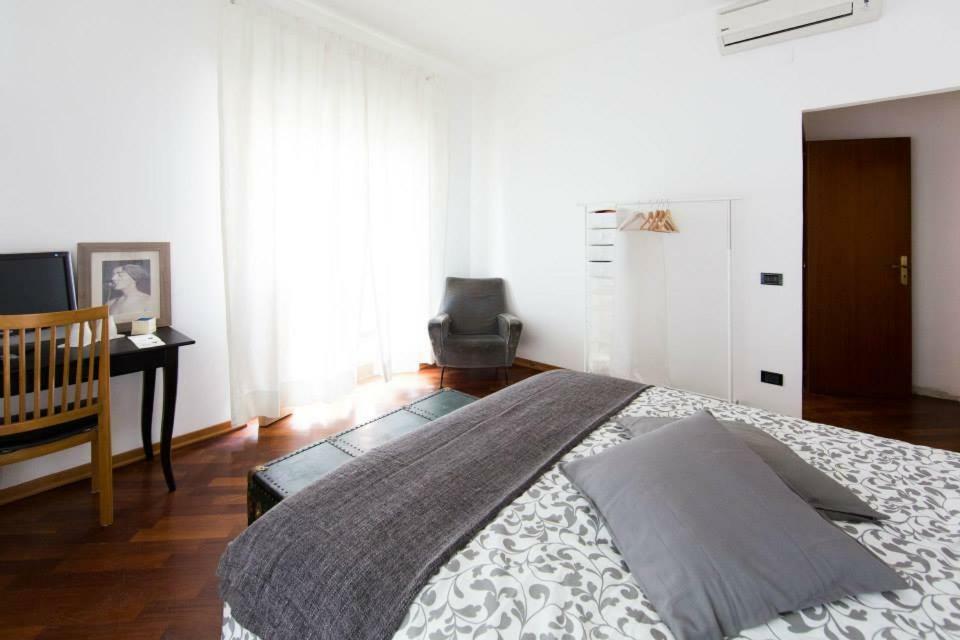 I Quattro Gattoni Hotel Napels Buitenkant foto